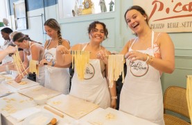 3 in 1 Cooking Class near Navona: Fettuccine, Ravioli & Tiramisu